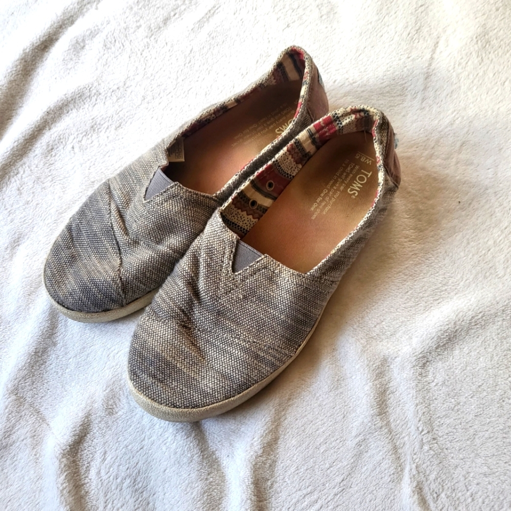 Toms Avalon Slip on sneakers gray textured fabric women's size 8.5